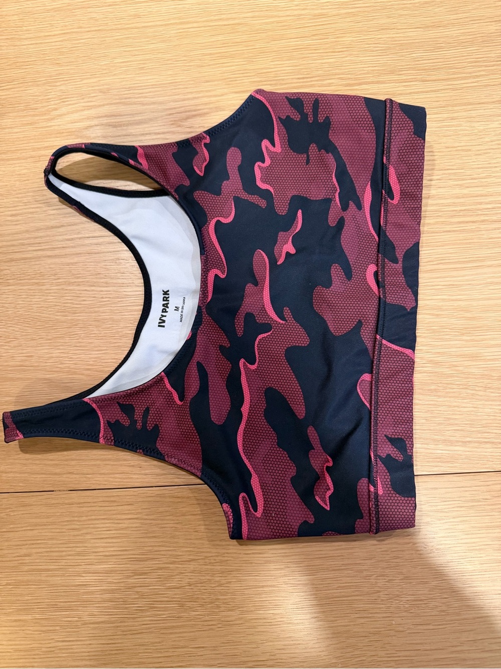 IVY PARK Camo Sports Bra – Size Medium ❤️🖤